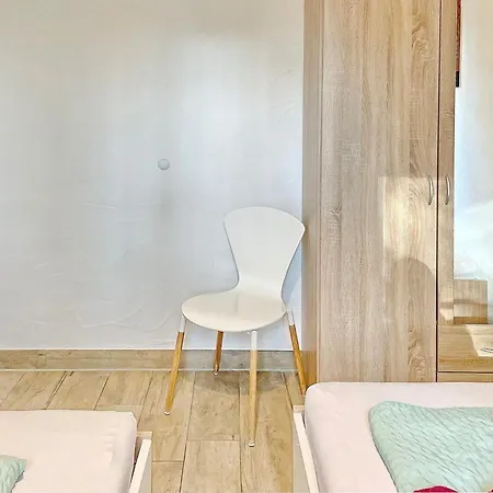 Blockhaus Baum 3 *